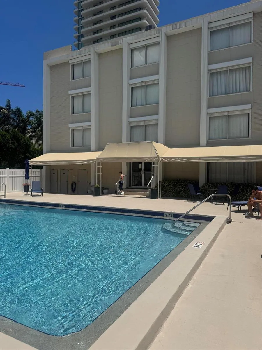 1527 S FLAGLER DRIVE #112F West Palm Beach, FL 33401