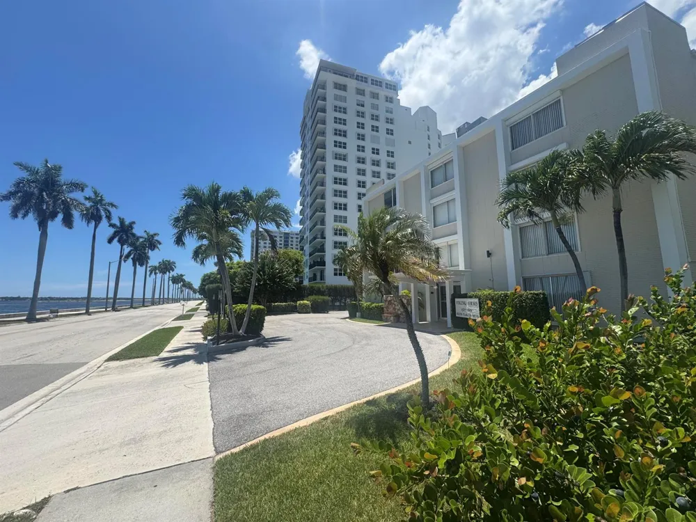 1527 S FLAGLER DRIVE #112F West Palm Beach, FL 33401