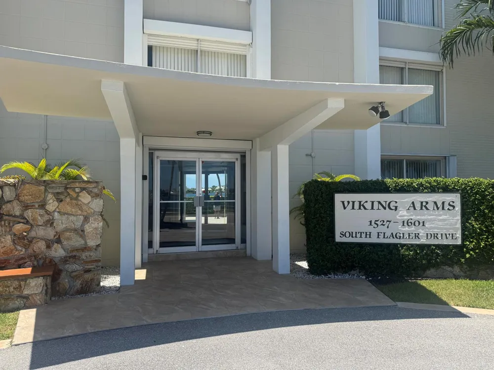 1527 S FLAGLER DRIVE #112F West Palm Beach, FL 33401