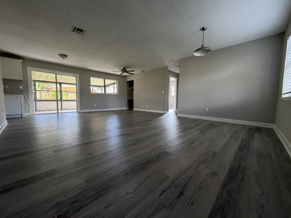 1633 SE ARAPAHO AVENUE Stuart, FL 34994