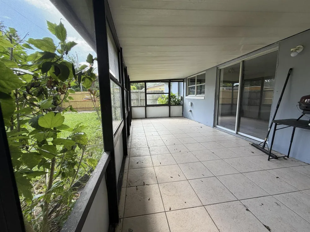 1633 SE ARAPAHO AVENUE Stuart, FL 34994