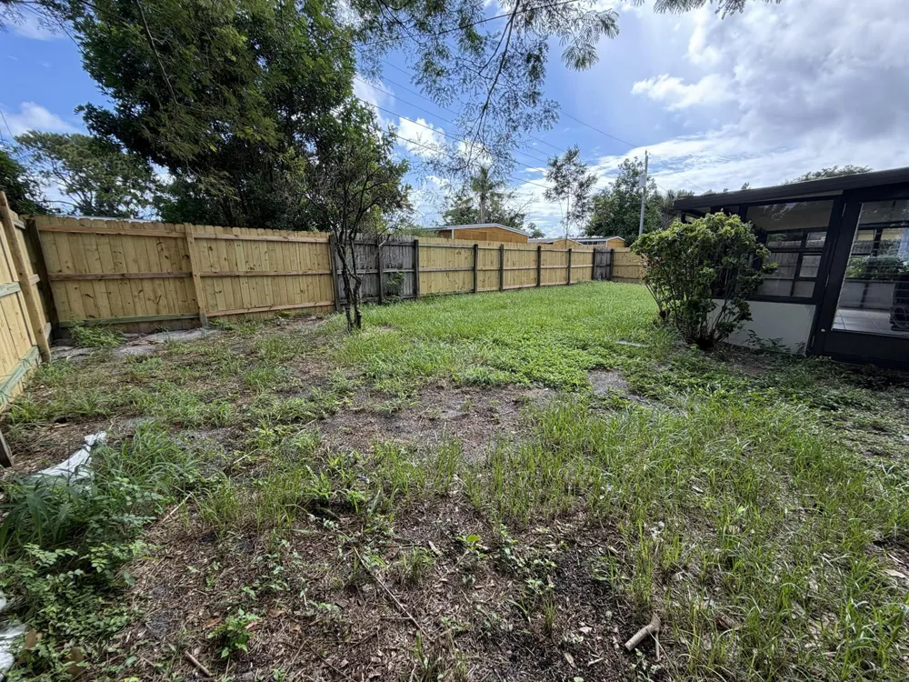 1633 SE ARAPAHO AVENUE Stuart, FL 34994
