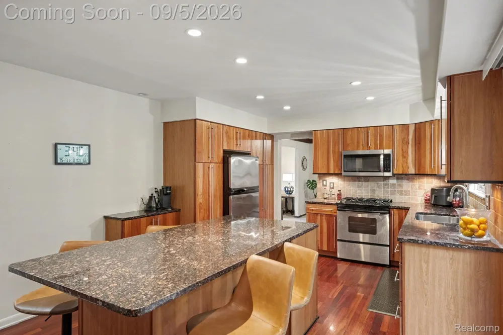 441 Pinehurst Drive Rochester Hills City, MI 48309