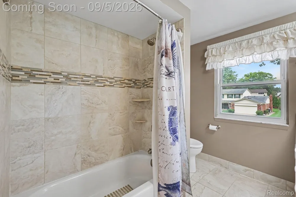 441 Pinehurst Drive Rochester Hills City, MI 48309