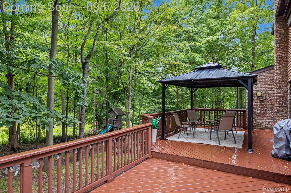 441 Pinehurst Drive Rochester Hills City, MI 48309