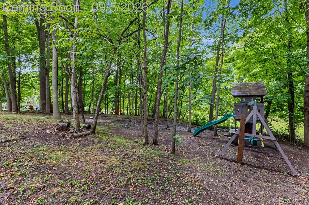 441 Pinehurst Drive Rochester Hills City, MI 48309