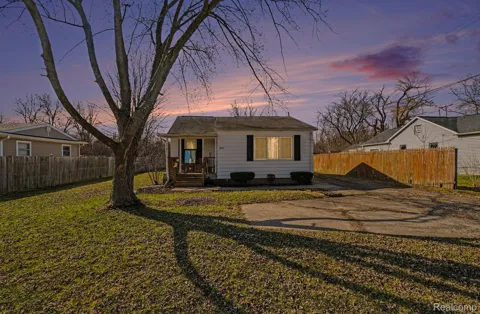 5091 W Carpenter Road