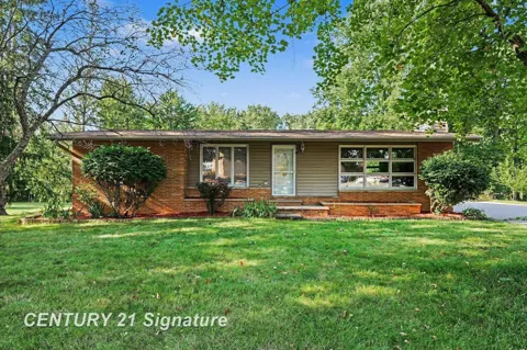 886 W Walnut Street