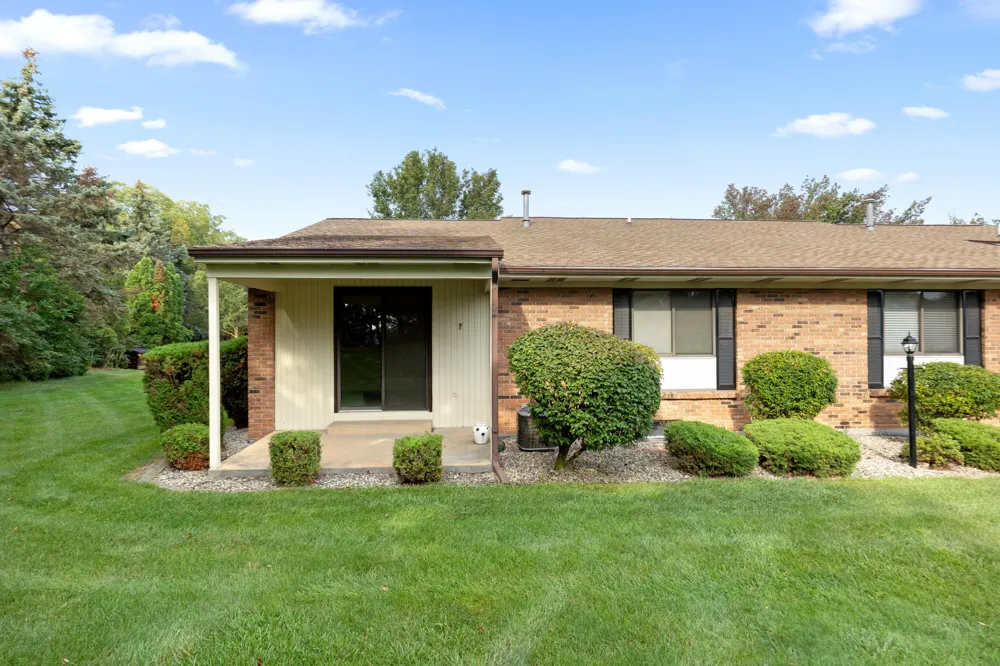 52 Old Mill Drive #11 Holland City, MI 49423