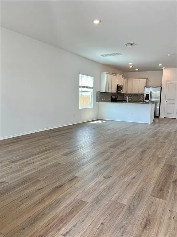 290 Silver Glen Drive Kyle, TX 78640
