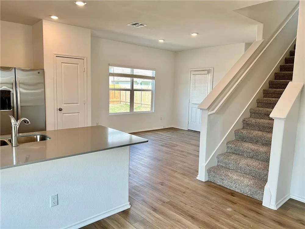 290 Silver Glen Drive Kyle, TX 78640