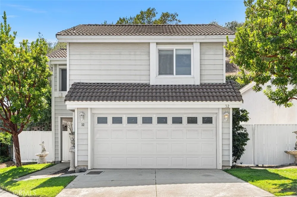 32 La Costa Court Laguna Beach, CA 92651