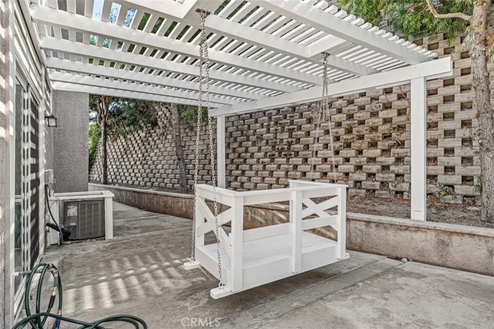 32 La Costa Court Laguna Beach, CA 92651