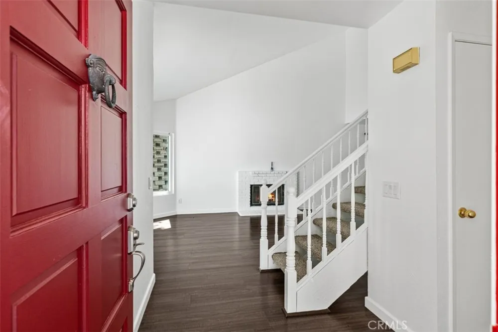 32 La Costa Court Laguna Beach, CA 92651