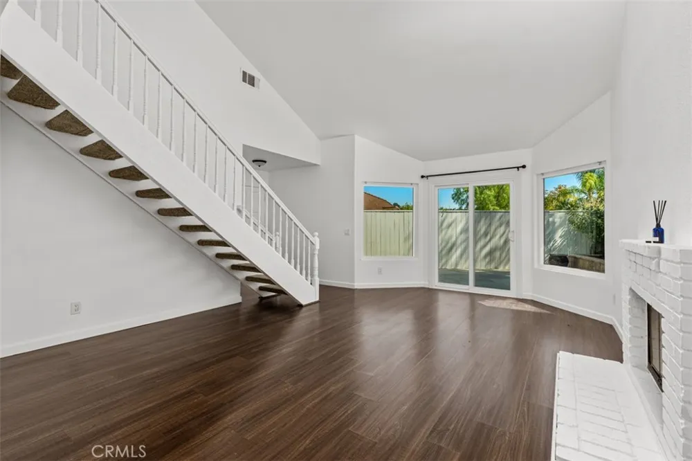 32 La Costa Court Laguna Beach, CA 92651