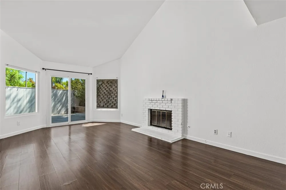 32 La Costa Court Laguna Beach, CA 92651