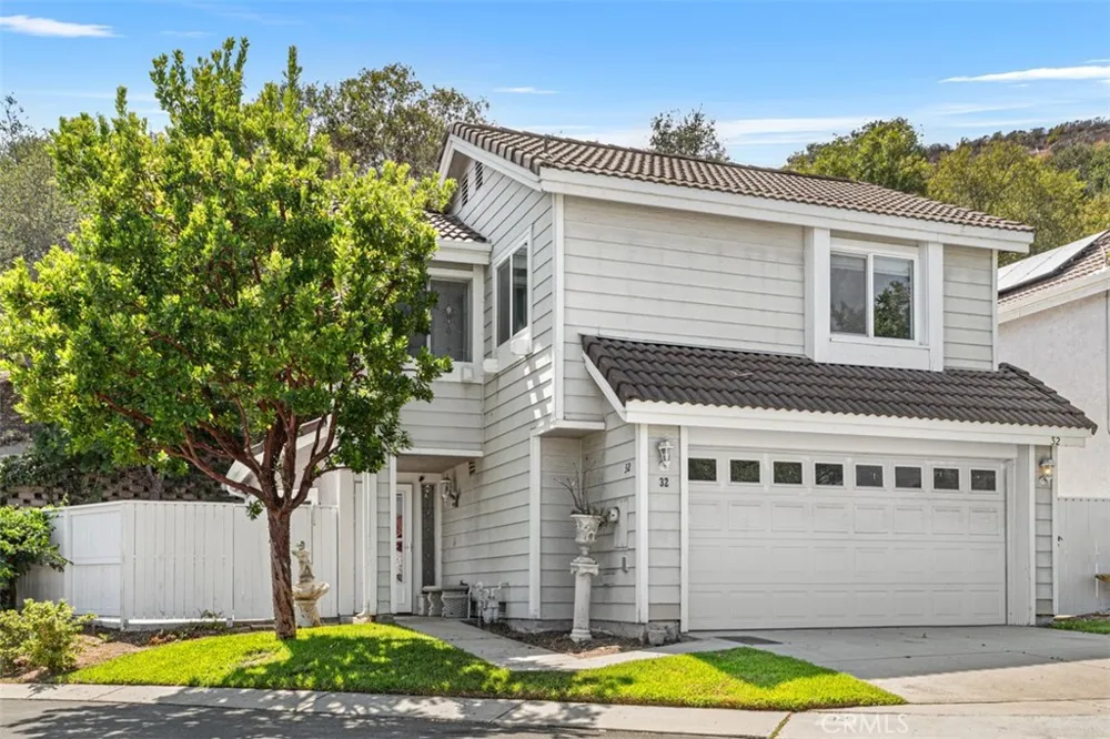 32 La Costa Court Laguna Beach, CA 92651