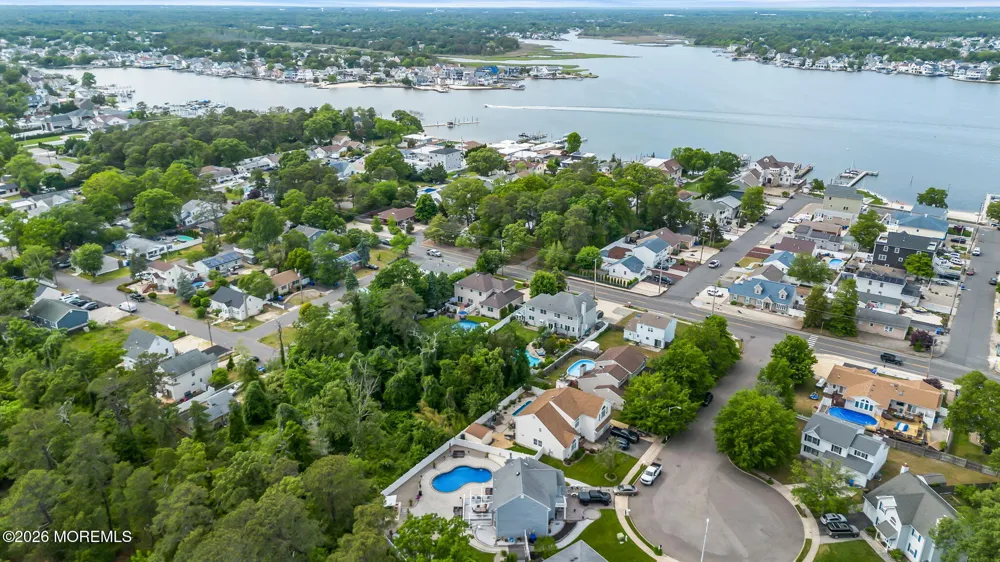 271 Kettle Creek Road Toms River, NJ 08753