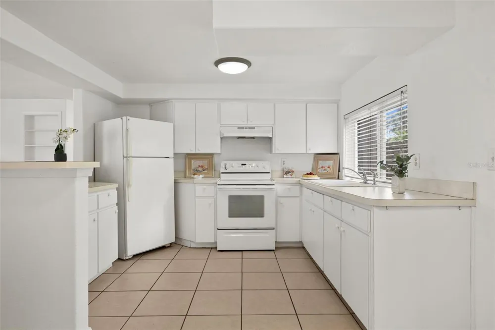 3438 KIMBERLY OAKS DRIVE Holiday, FL 34691