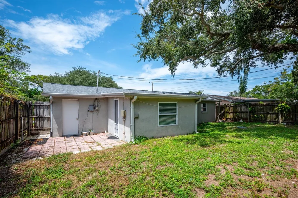 3438 KIMBERLY OAKS DRIVE Holiday, FL 34691