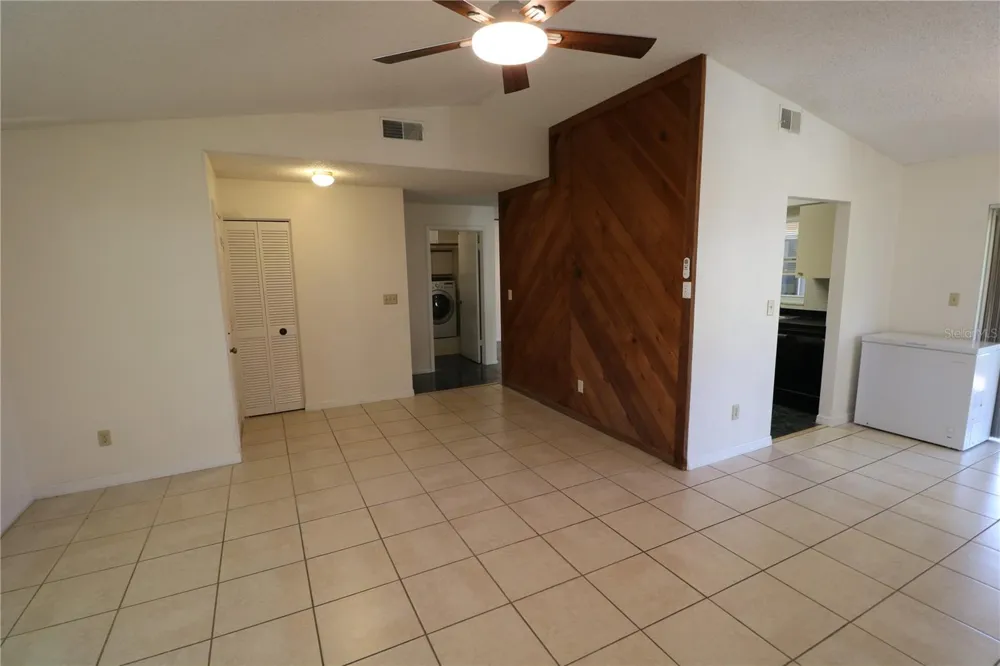 5017 OAKSHIRE DR Tampa, FL 33625