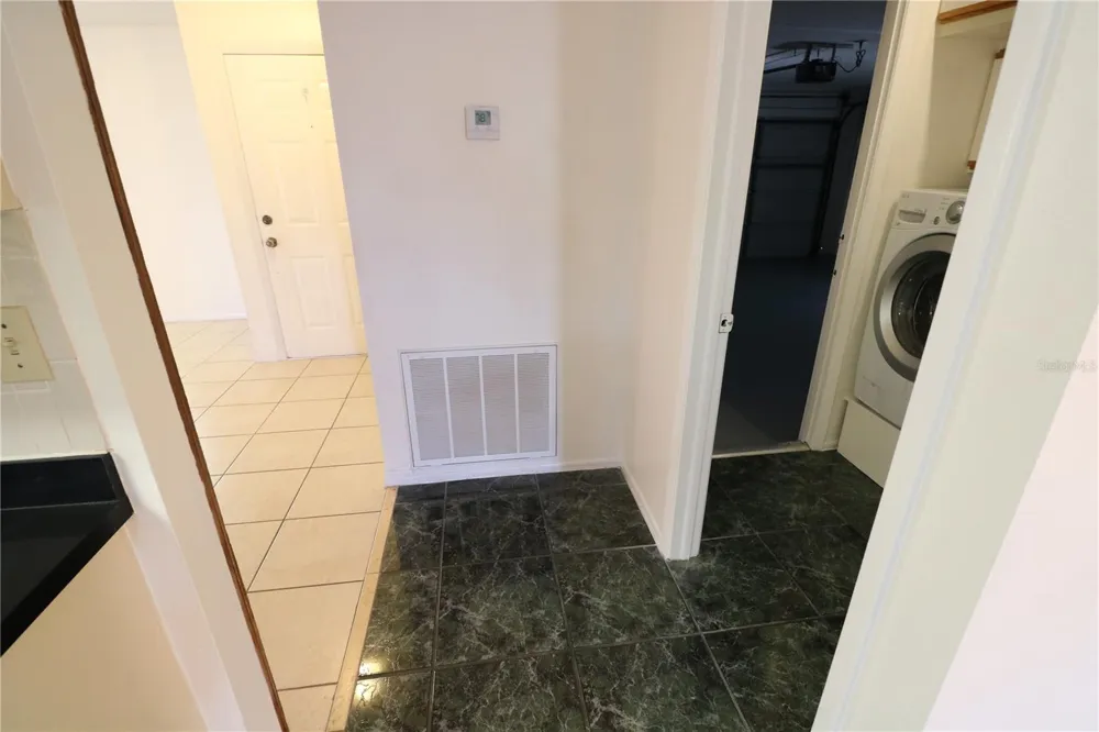5017 OAKSHIRE DR Tampa, FL 33625