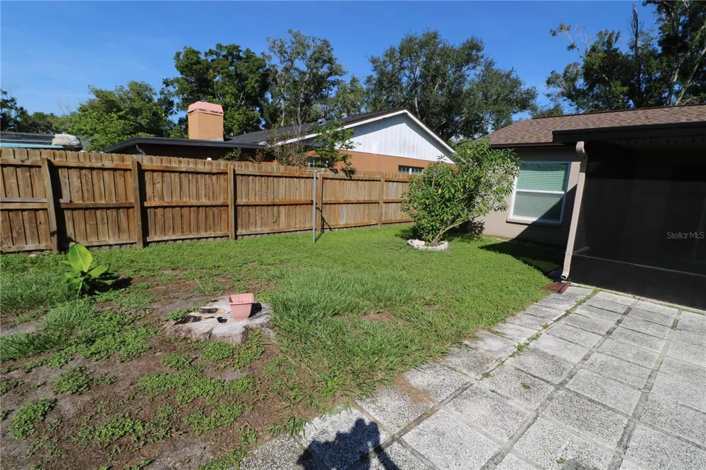 5017 OAKSHIRE DR Tampa, FL 33625