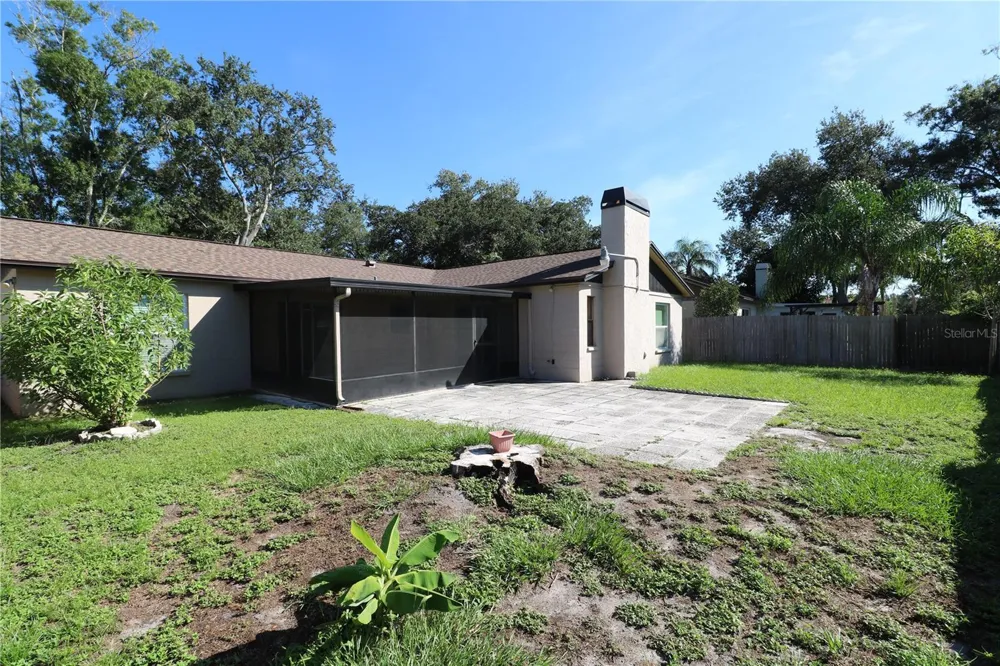 5017 OAKSHIRE DR Tampa, FL 33625