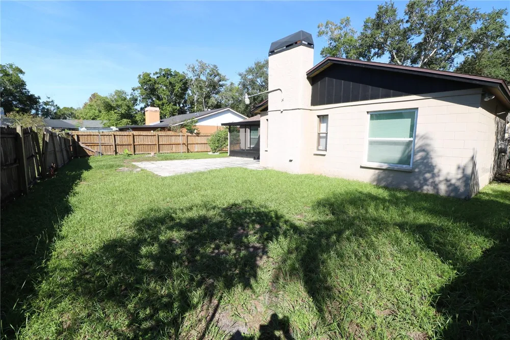 5017 OAKSHIRE DR Tampa, FL 33625