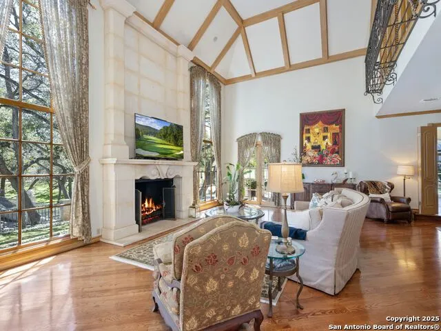 7 Lazy Hollow San Antonio, TX 78230