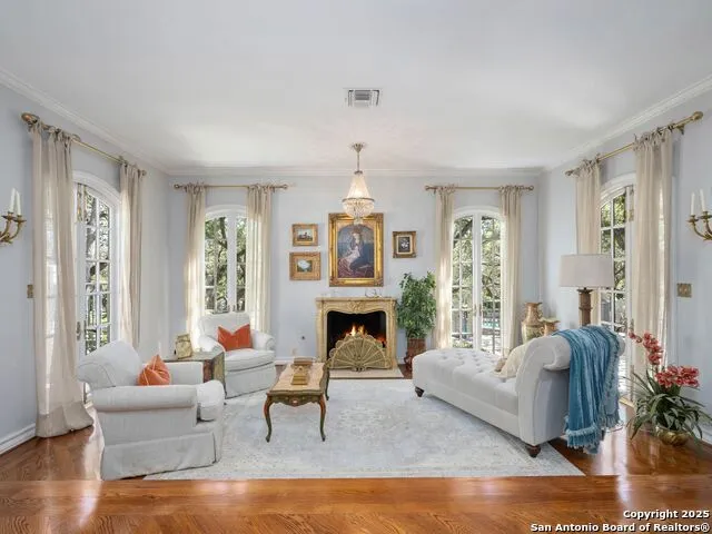 7 Lazy Hollow San Antonio, TX 78230