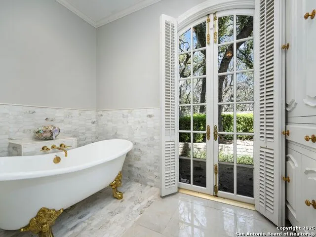 7 Lazy Hollow San Antonio, TX 78230
