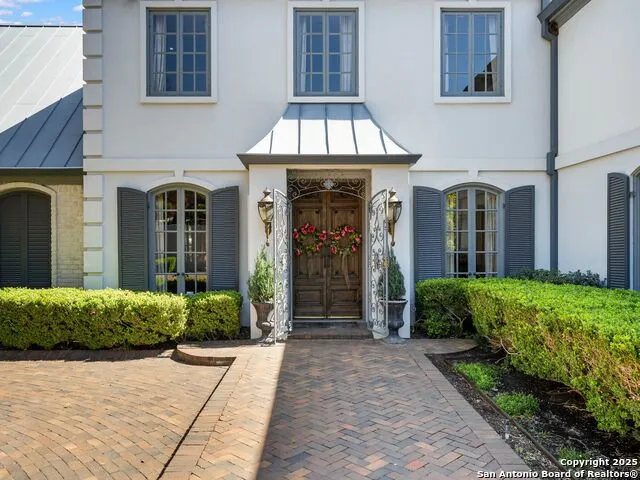 7 Lazy Hollow San Antonio, TX 78230