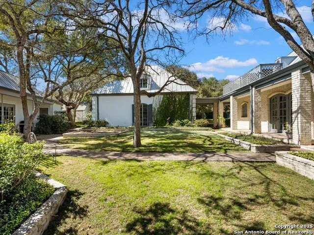 7 Lazy Hollow San Antonio, TX 78230