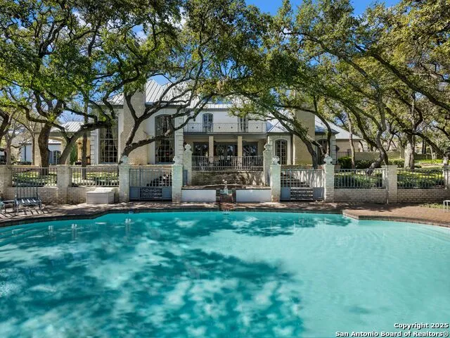 7 Lazy Hollow San Antonio, TX 78230
