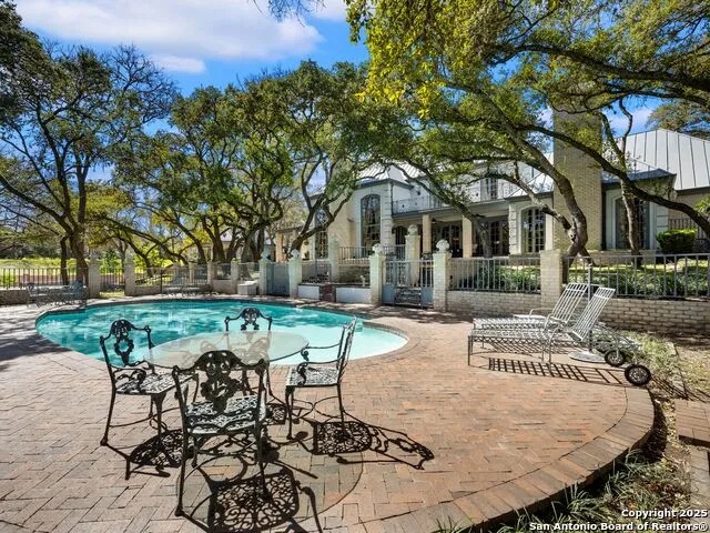 7 Lazy Hollow San Antonio, TX 78230
