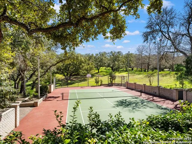 7 Lazy Hollow San Antonio, TX 78230