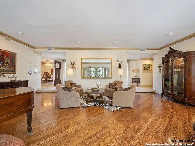 7 Lazy Hollow San Antonio, TX 78230