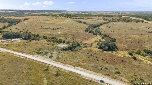 240 E ROLLING OAKS DR Goldthwaite, TX 76844
