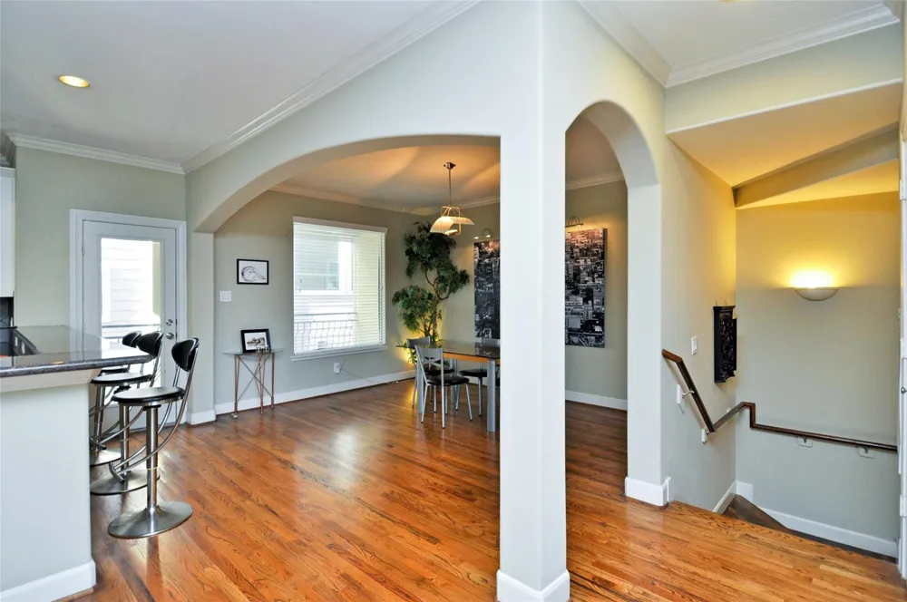 1613 Detering Street Houston, TX 77007