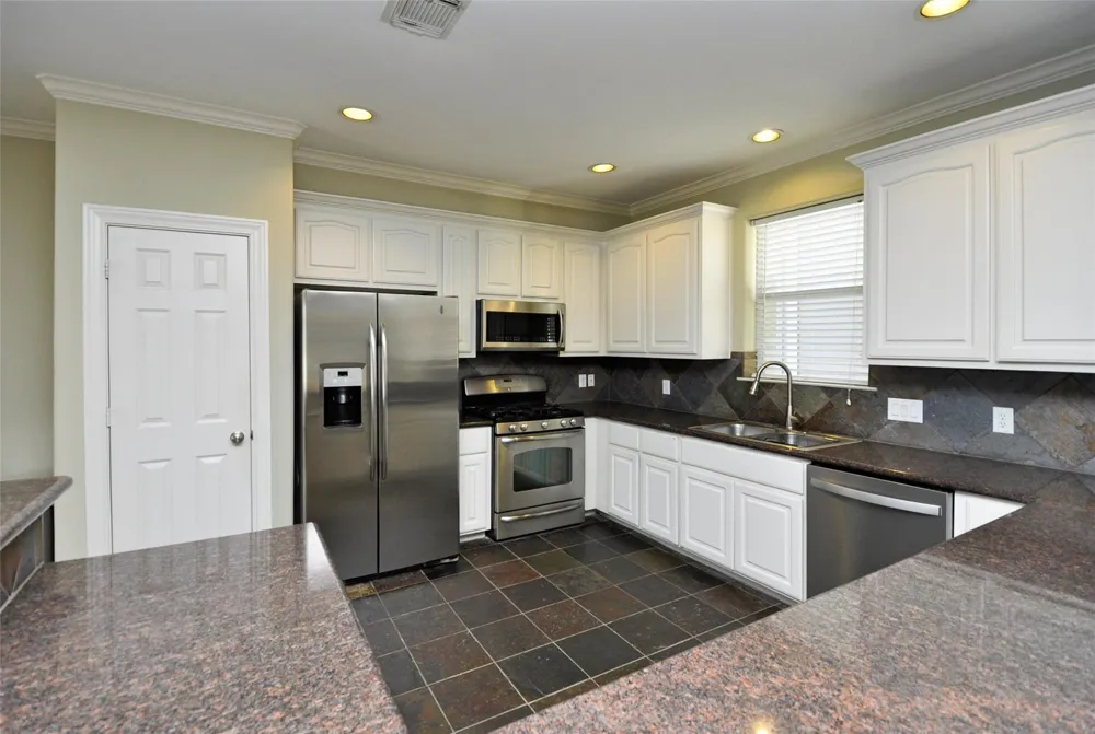 1613 Detering Street Houston, TX 77007