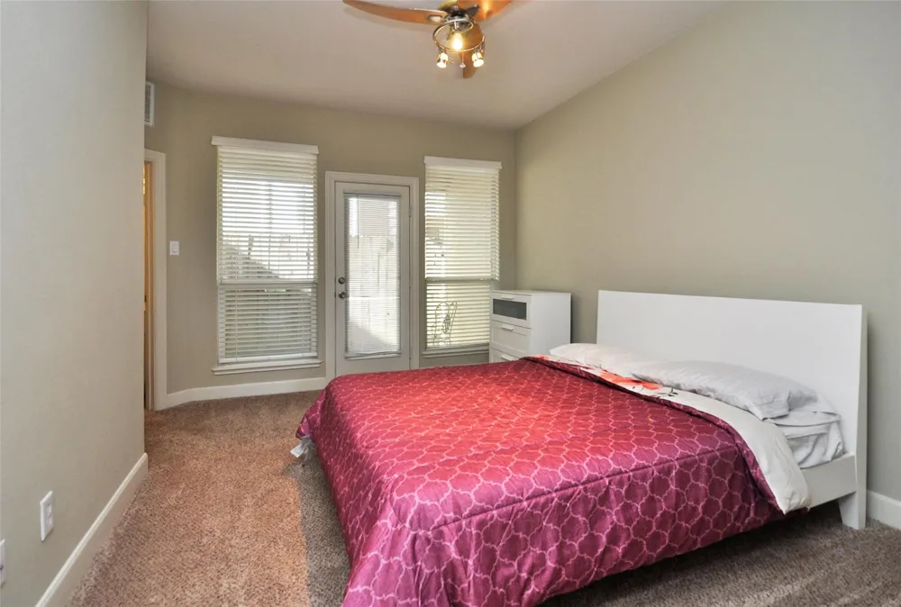 1613 Detering Street Houston, TX 77007