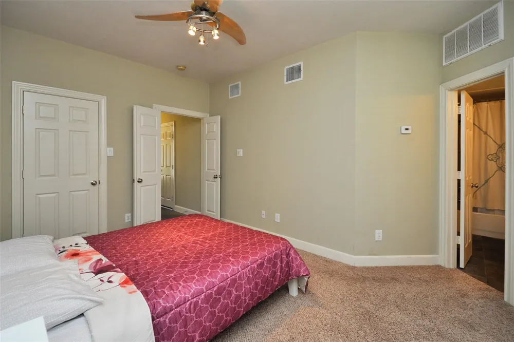 1613 Detering Street Houston, TX 77007