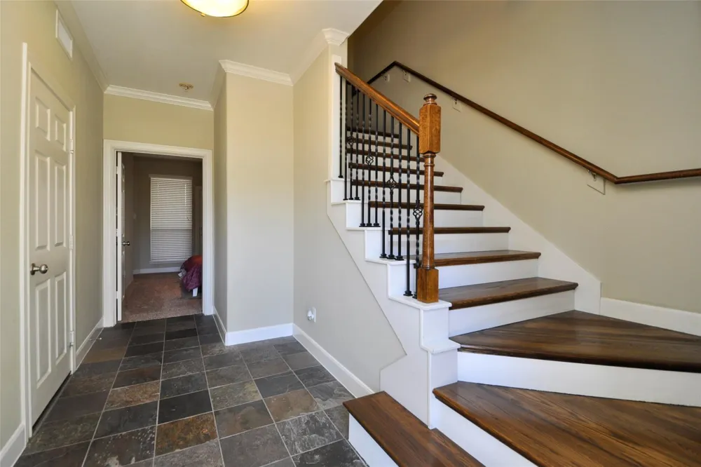 1613 Detering Street Houston, TX 77007