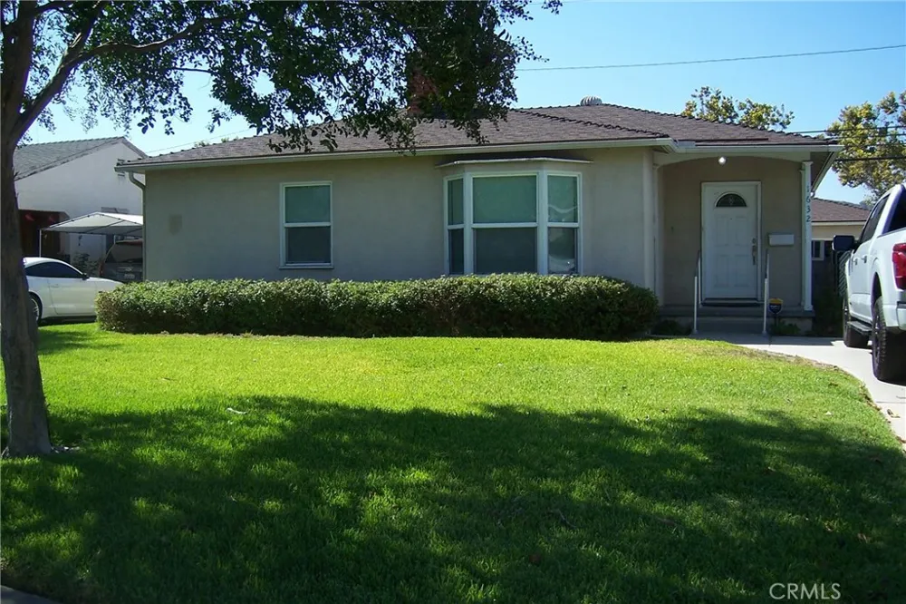 1632 Meserve Pomona, CA 91766