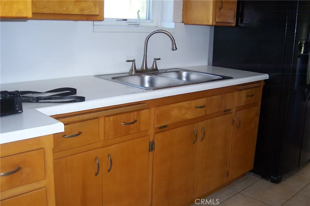 1632 Meserve Pomona, CA 91766
