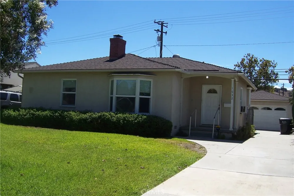1632 Meserve Pomona, CA 91766