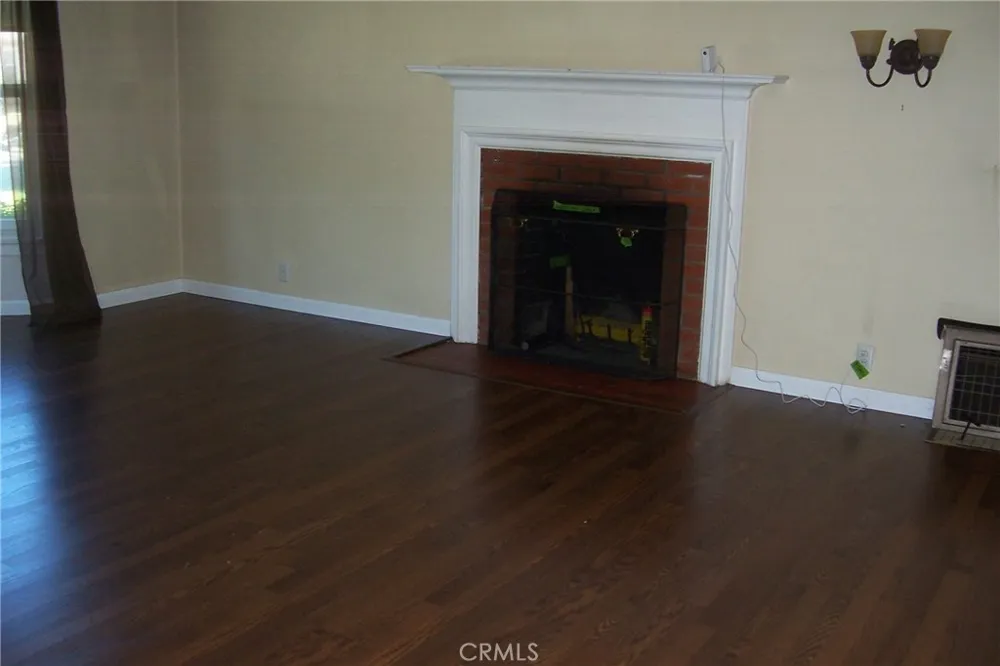 1632 Meserve Pomona, CA 91766