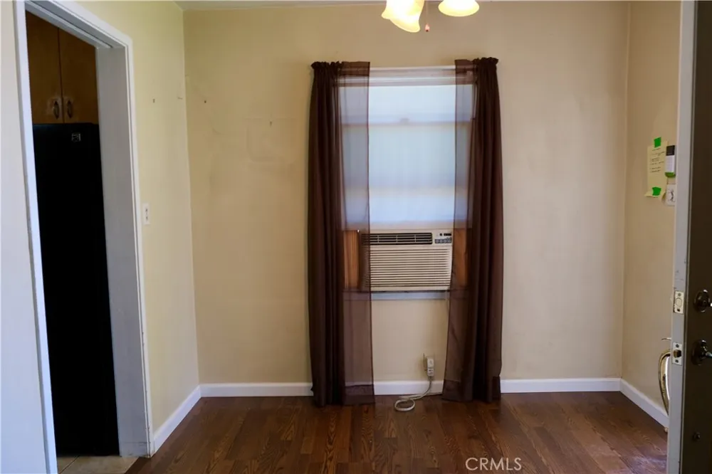 1632 Meserve Pomona, CA 91766
