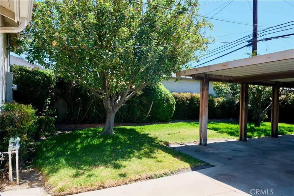 1632 Meserve Pomona, CA 91766
